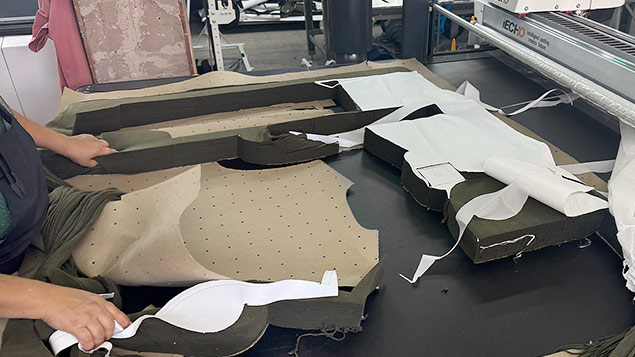 Автоматизированный настилочно-раскройный комплекс iECHO GLSA